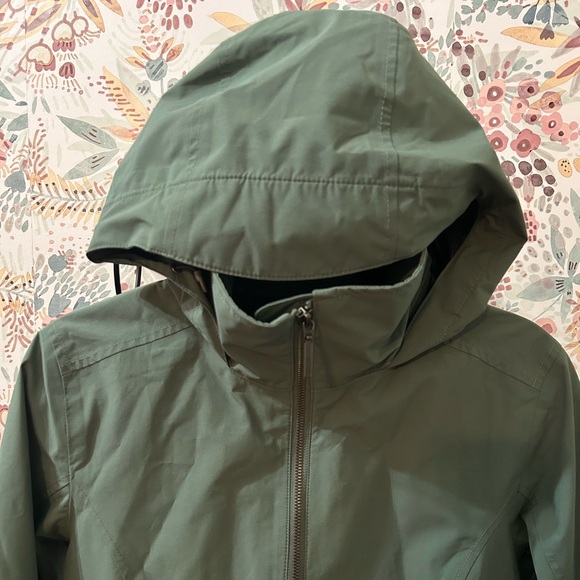 Marmot Women's Lea Long Teal Green Jacket Medium Rain Wind Casual Hooded - Picture 8 of 8